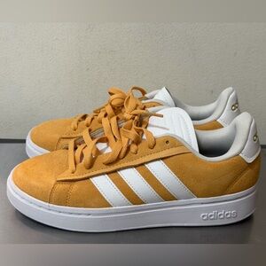 Adidas Grand Court Alp Golden Yellow and White Sneakers, Women’s size 8 , unworn